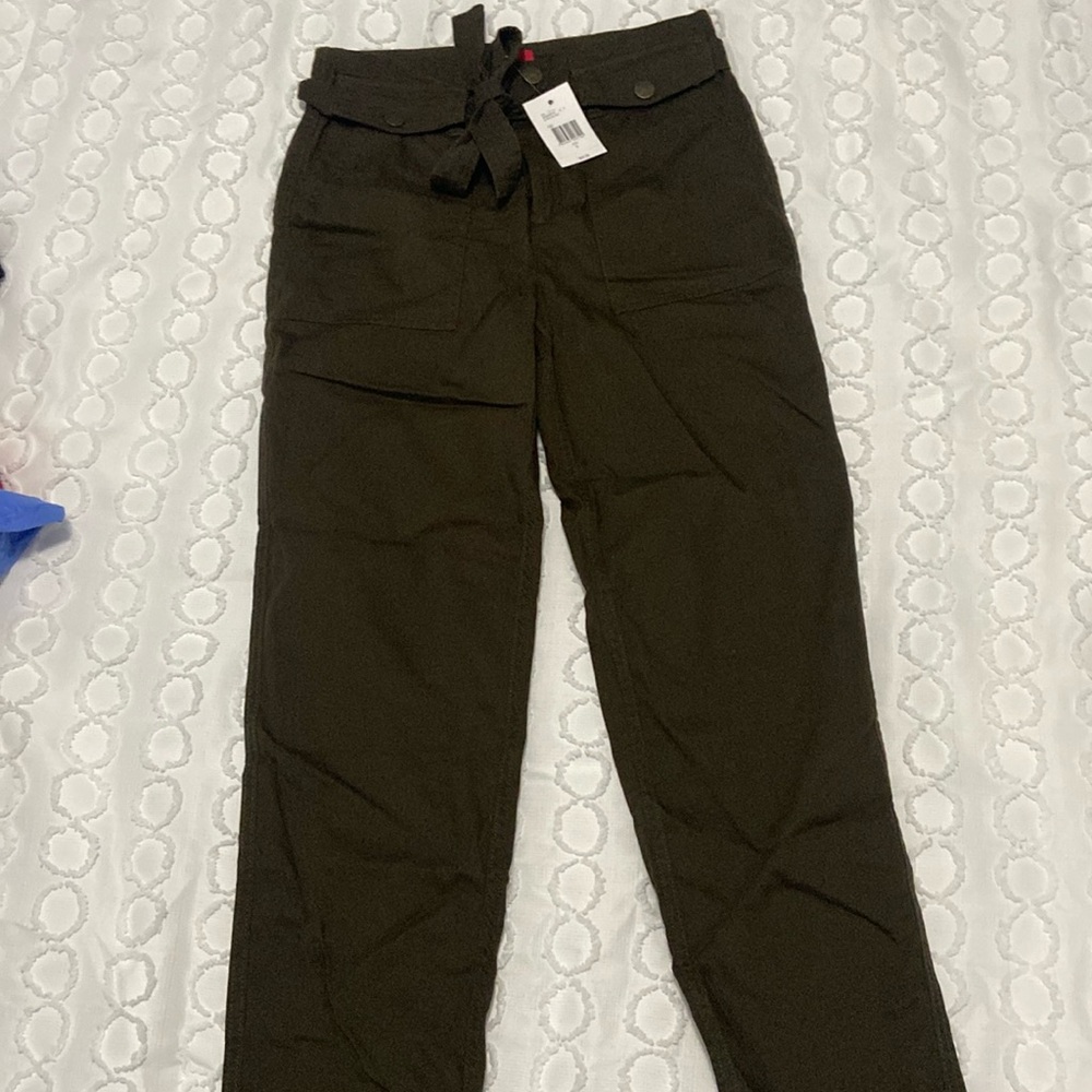 NWT Guess Pant Women’s Small Olive Green with Pockets and Tie